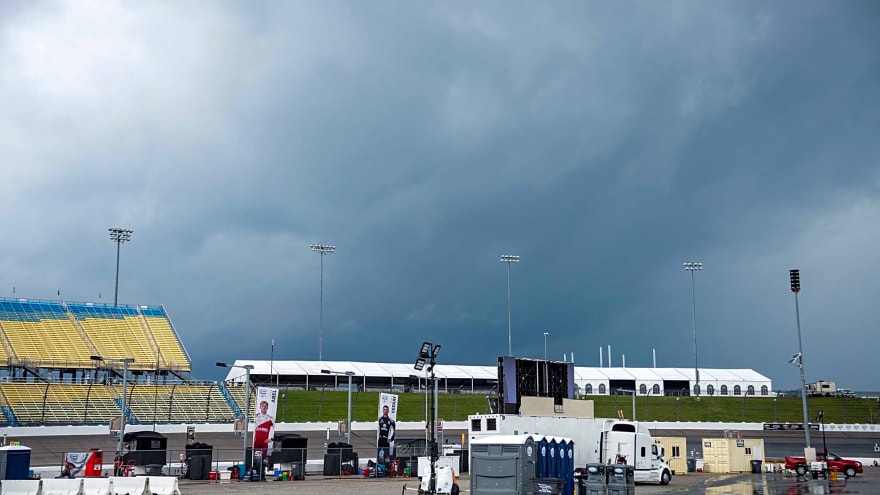 Bad weather forces IndyCar to make big changes to Iowa schedule