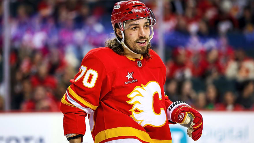 The Flames should re-sign Ryan Lomberg