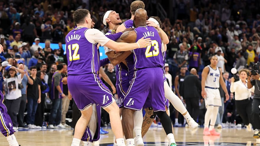 Lakers suddenly finding answers late