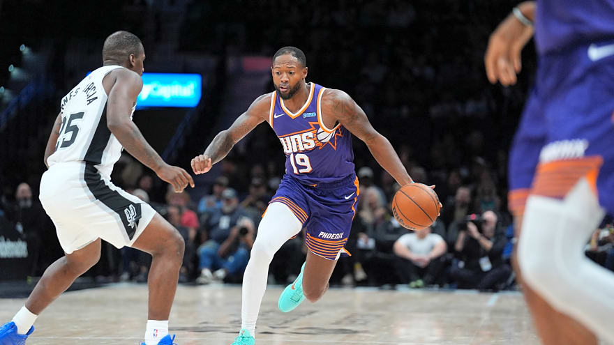 Suns waive veteran Haywood Highsmith