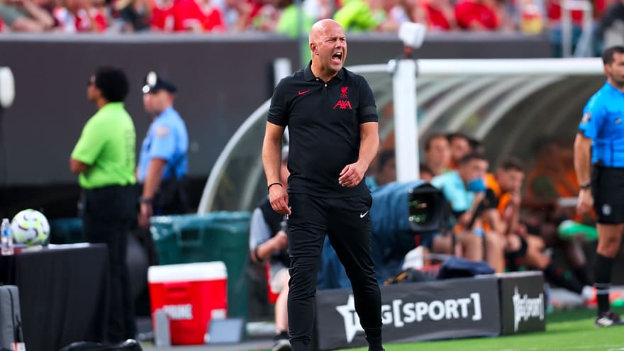 Arne Slot responds to Liverpool contract question ahead of Brighton