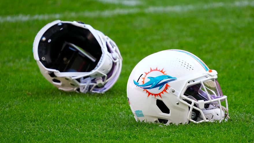 ESPN 2027 NFL Mock Draft Has Miami Dolphins Landing Haul & Jeremiah Smith in Trade Down