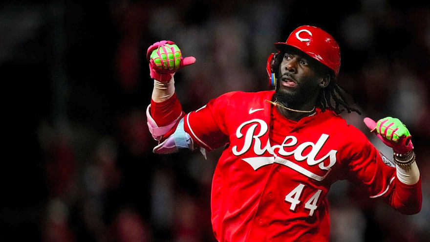 Reds' historic start continues in series-clinching win over Rockies
