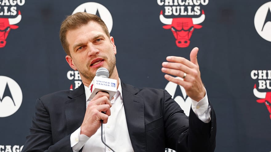 Bulls Set 21-Man Training Camp Roster Ahead of Splitter’s First Full Season
