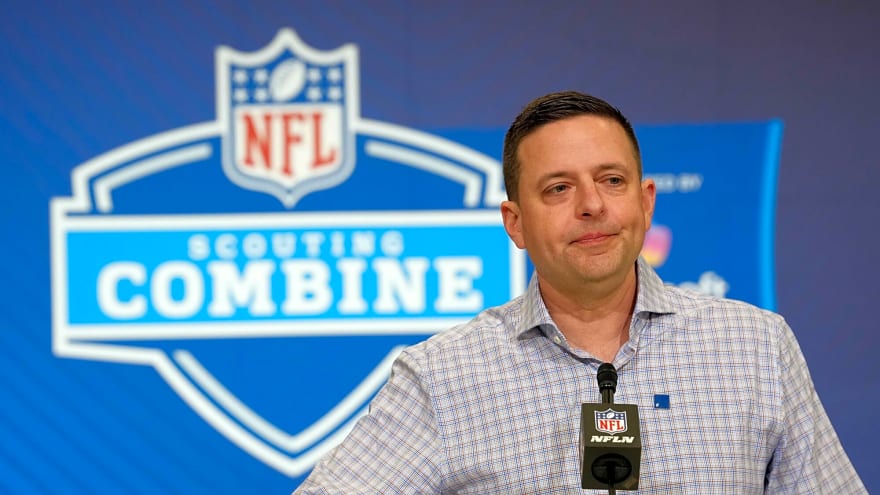 Patriots Eyeing OL Depth