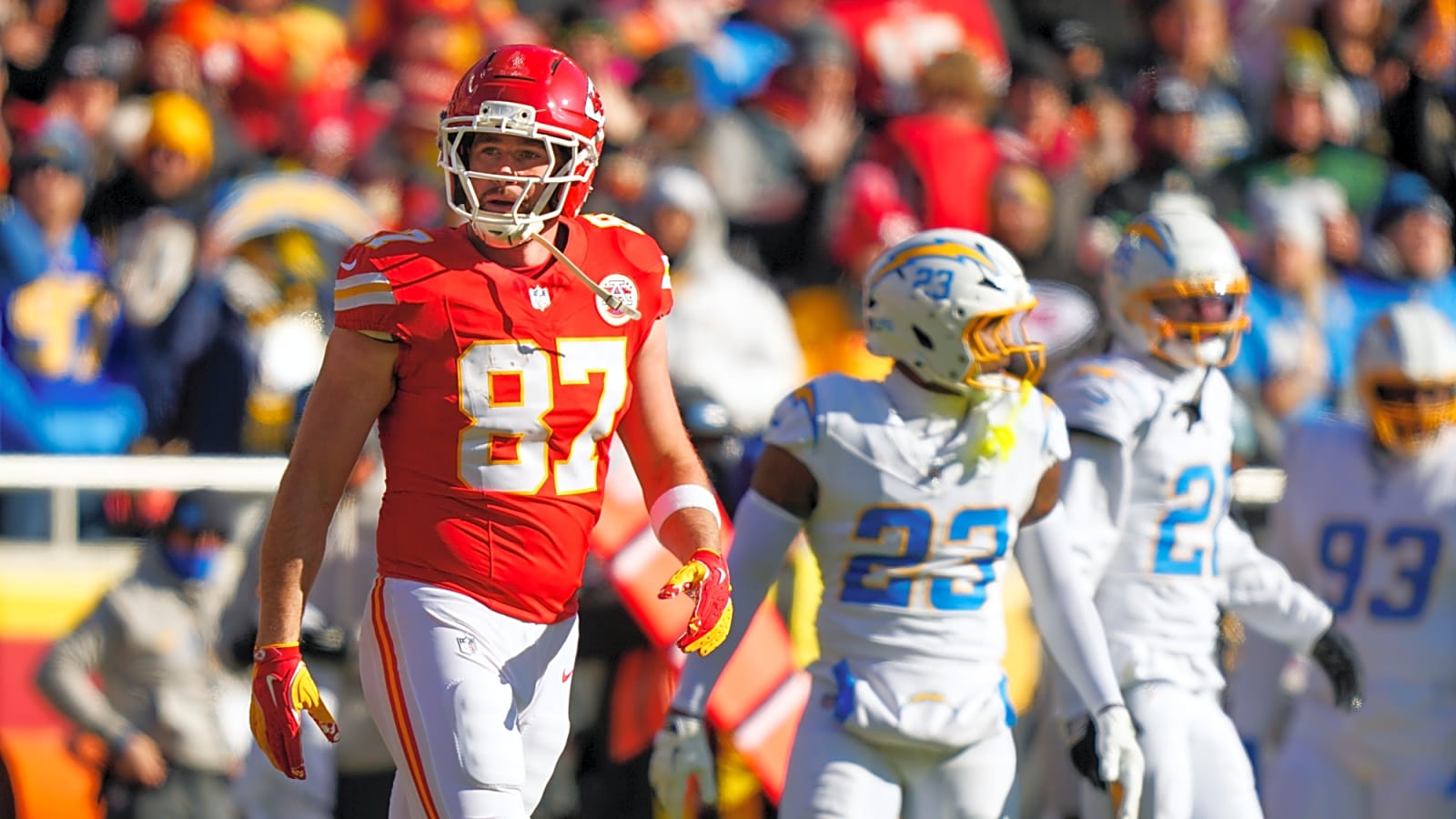 AFC Notes: Travis Kelce, Geno Smith, Broncos, Chiefs, Raiders