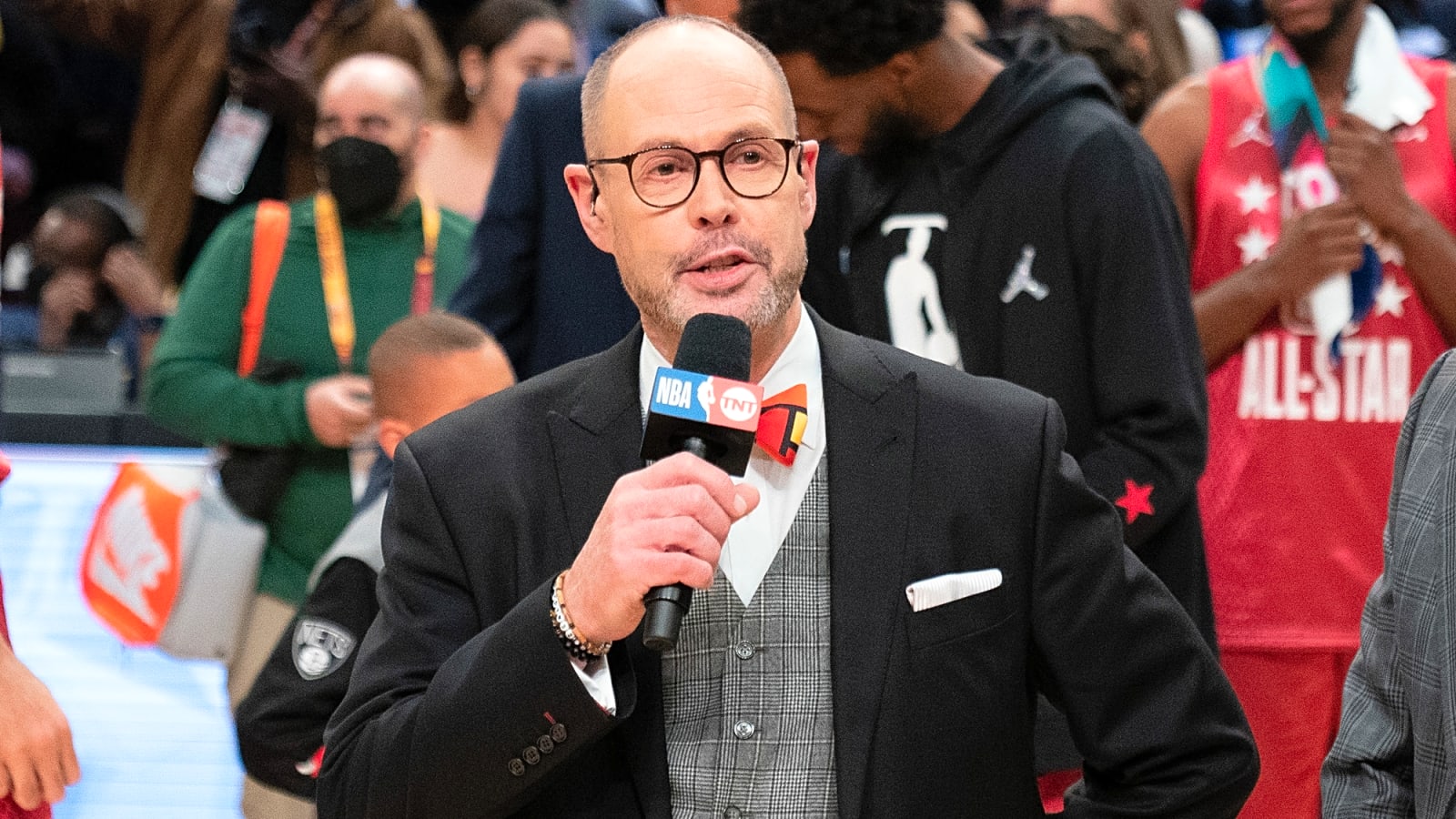 Ernie Johnson’s 15-Year Streak With CBS, TNT Ends After Unexpected March Madness Announcement