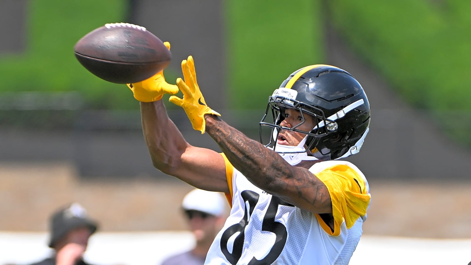 Steelers&#39; Undrafted Rookie Could See Some Action In Week 6 After Getting More Reps With Aaron Rodgers