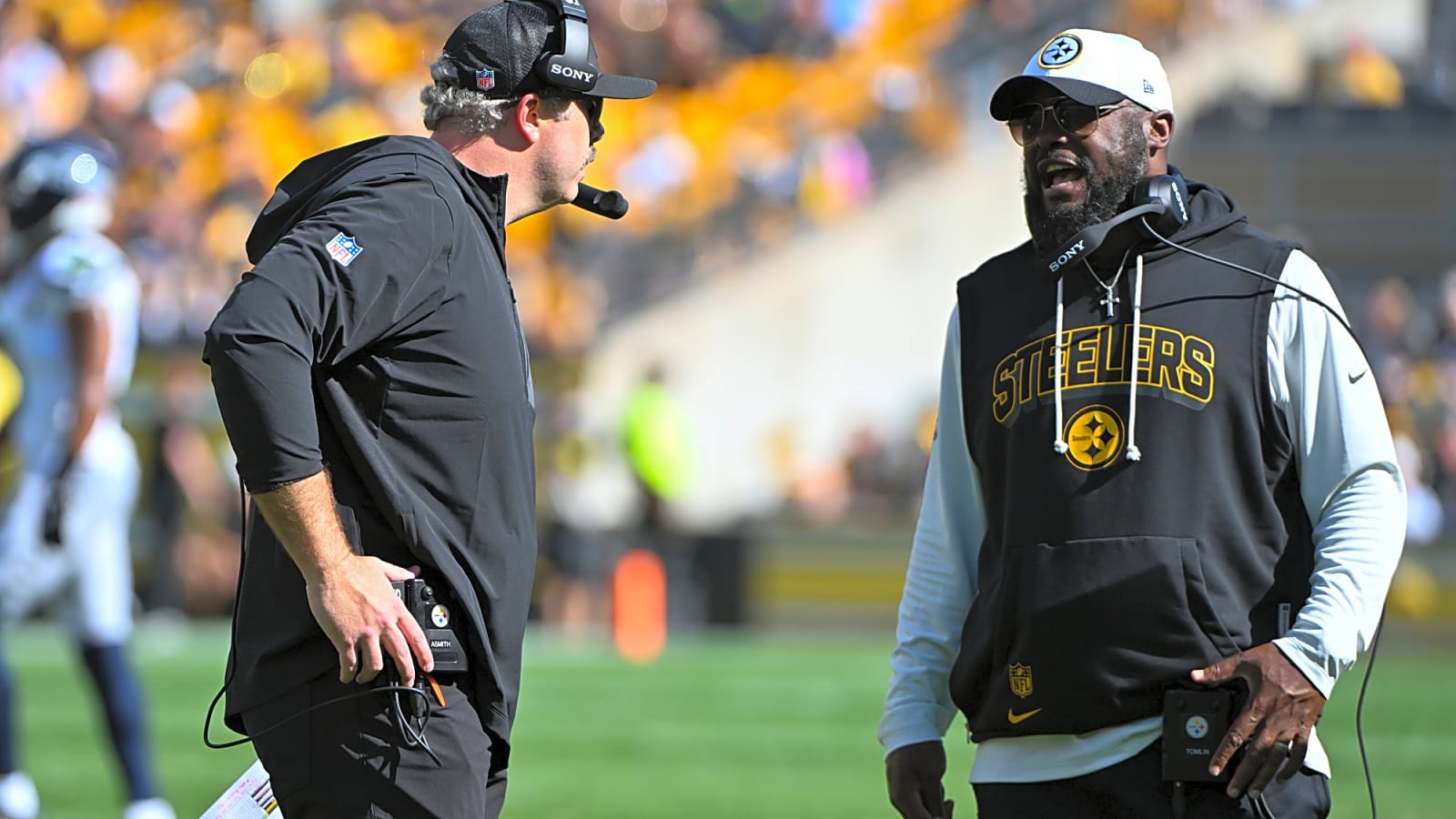 Titans Speak With Steelers’ Arthur Smith About OC Position
