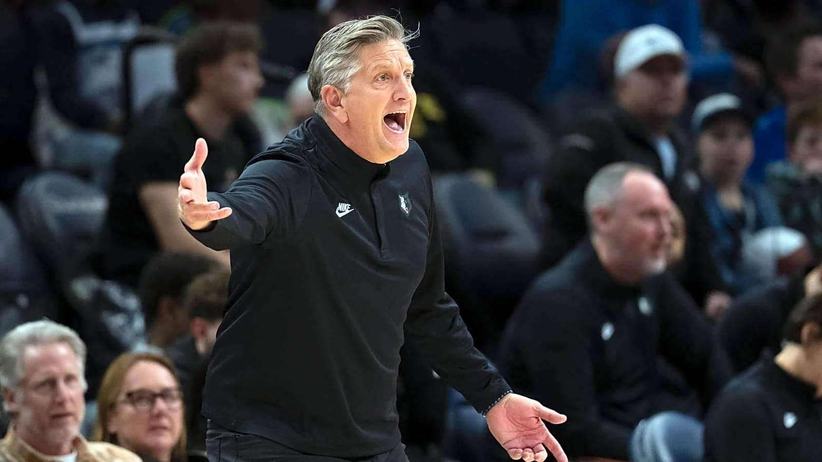 Chris Finch Explodes At Official During The Timberwolves-Grizzlies Game