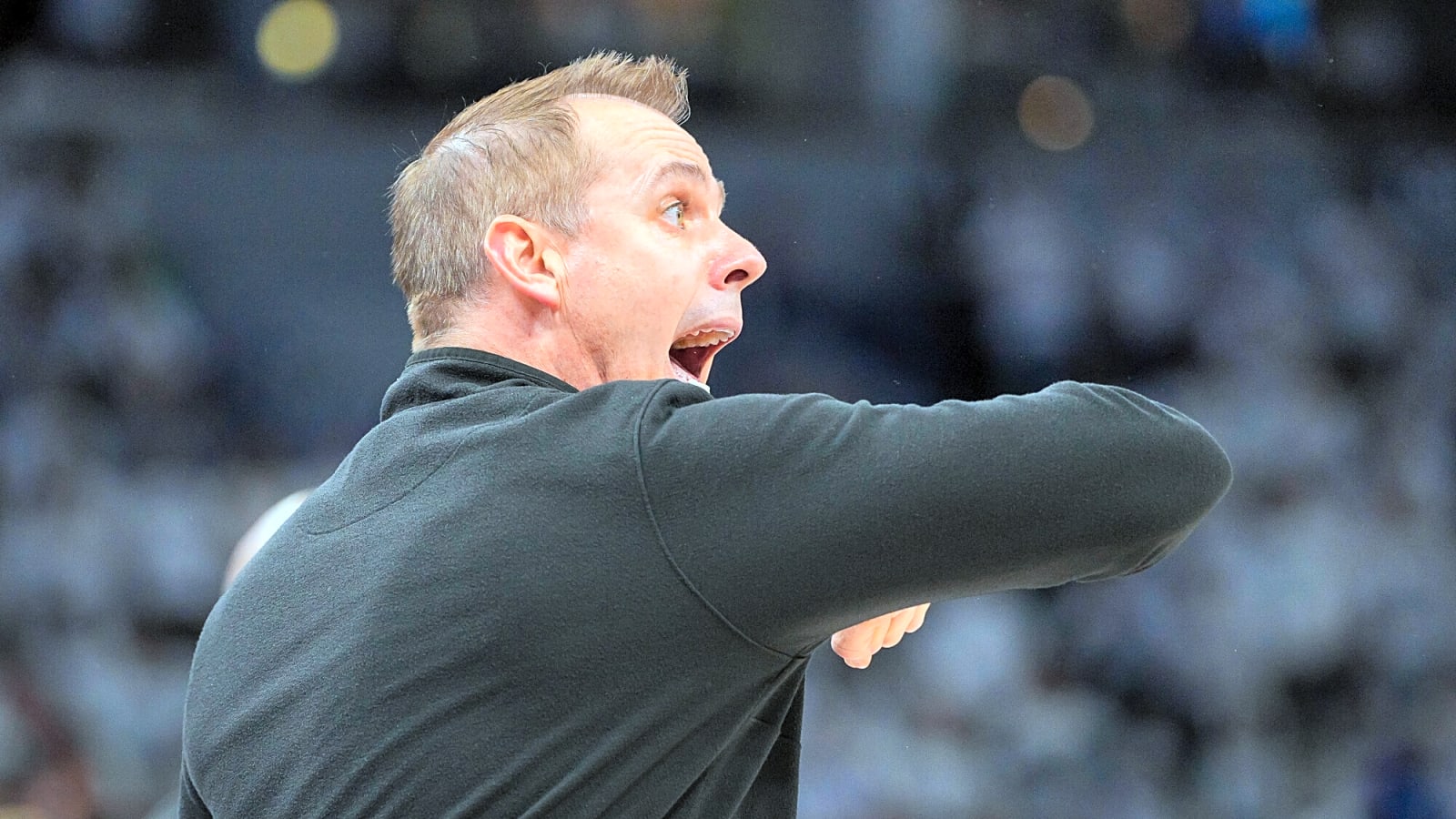 Sources: Frank Vogel to Join Dallas Mavericks Coaching Staff