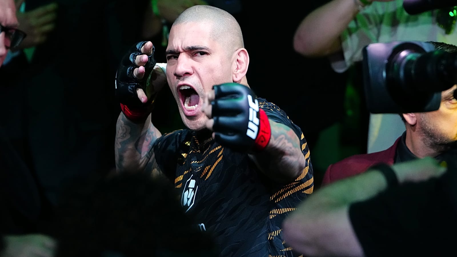 Alex Pereira reveals staggering weight gain after completing near 30-pound cut two weeks out from UFC 320