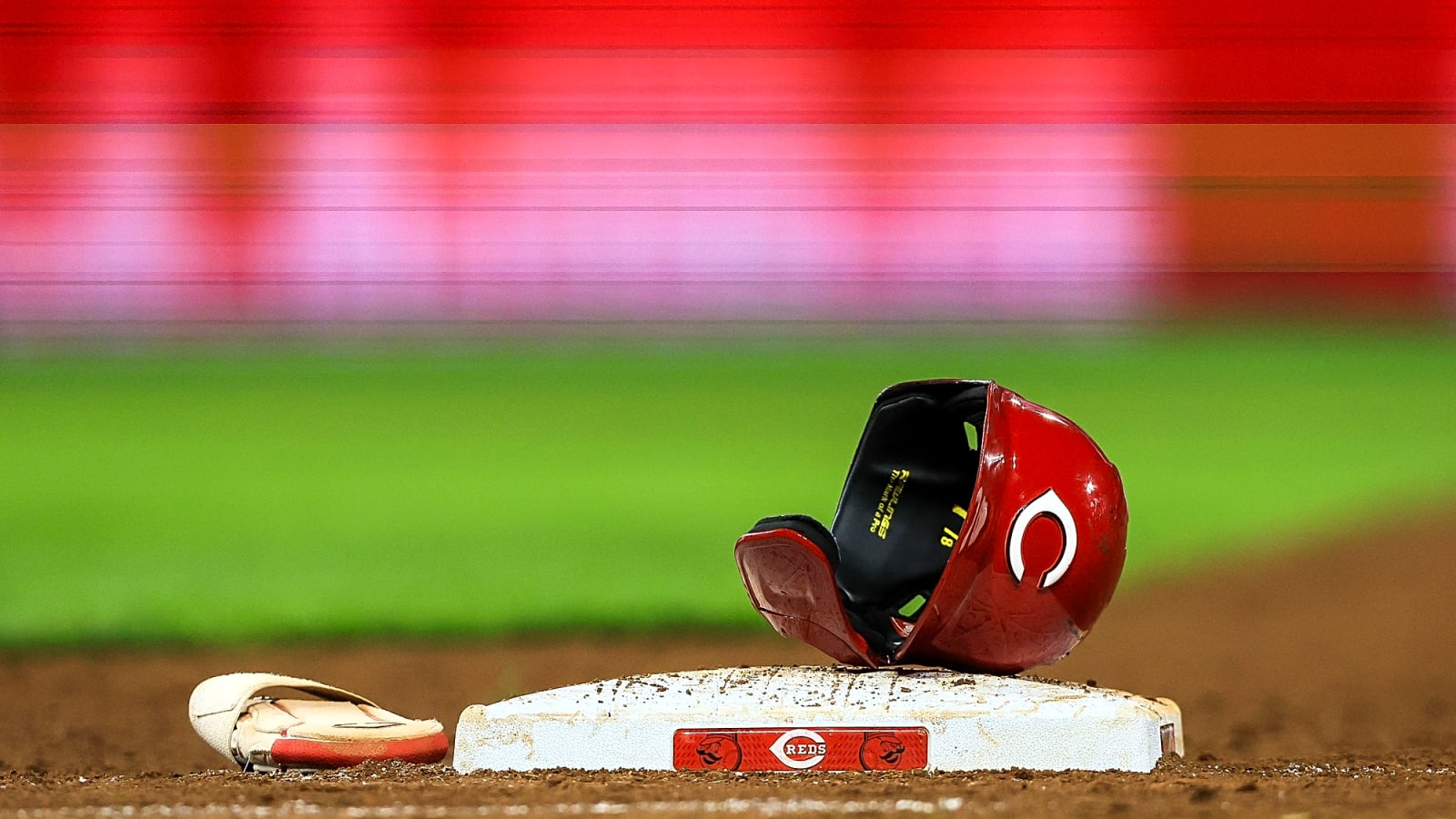 Cincinnati Reds sign first-round pick Steele Hall