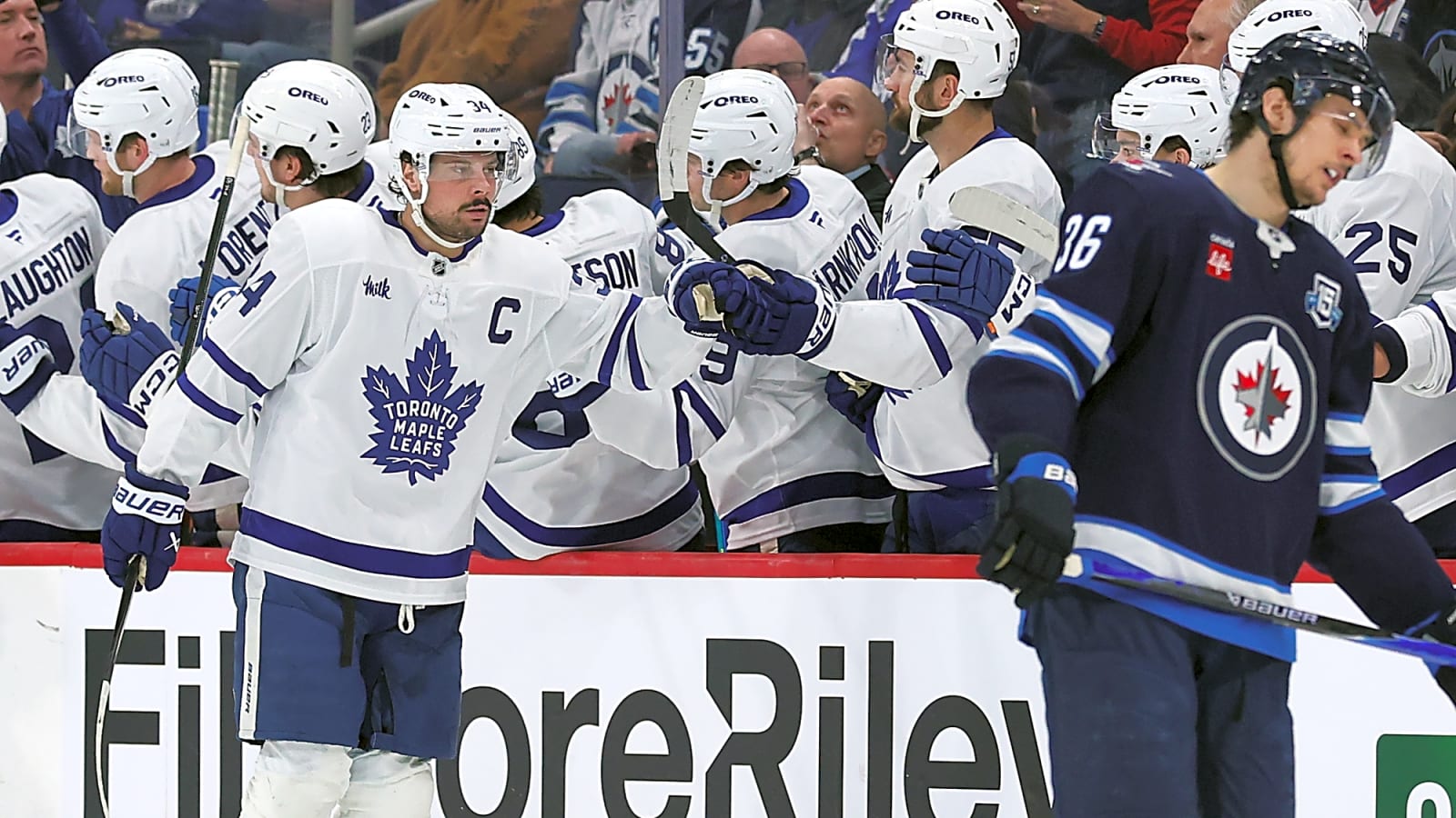 Auston Matthews having fun with boos on the road, praises Ekman-Larsson’s dominant game vs. Jets