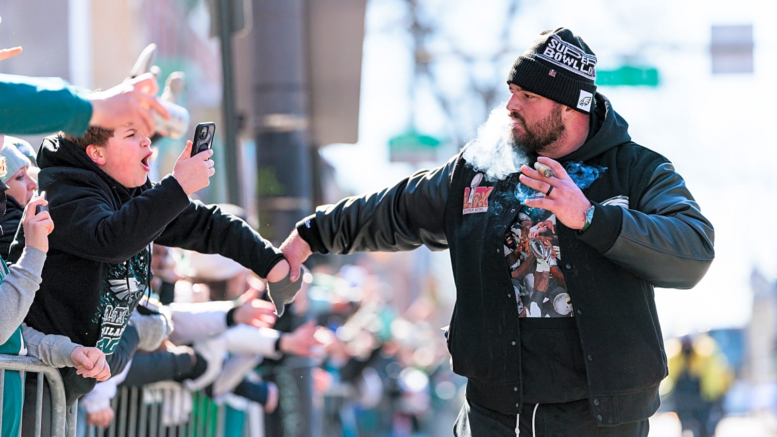 Eagles Pro Bowler Landon Dickerson carted off field with leg injury