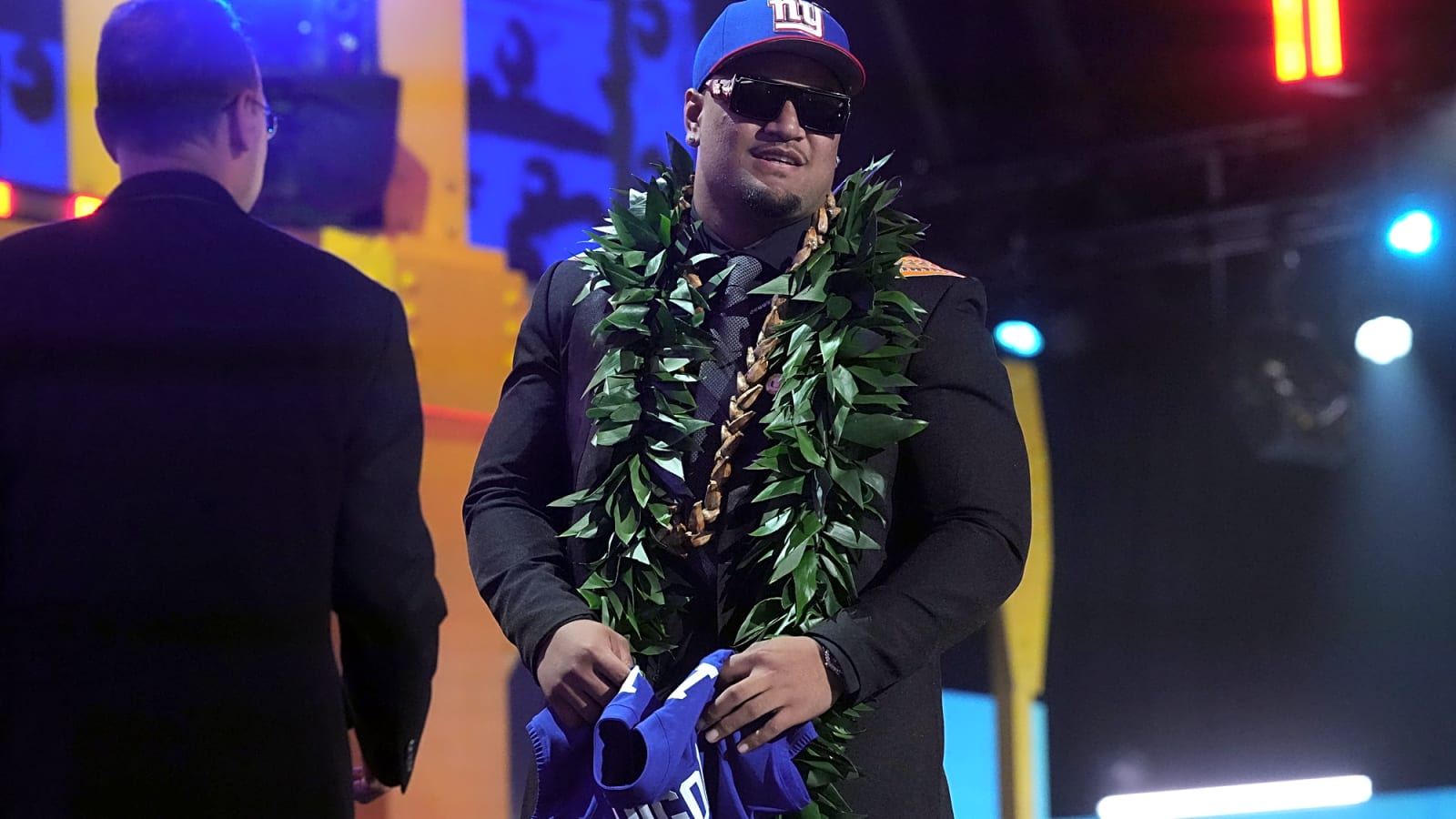 Giants Could Trade Up From No. 37