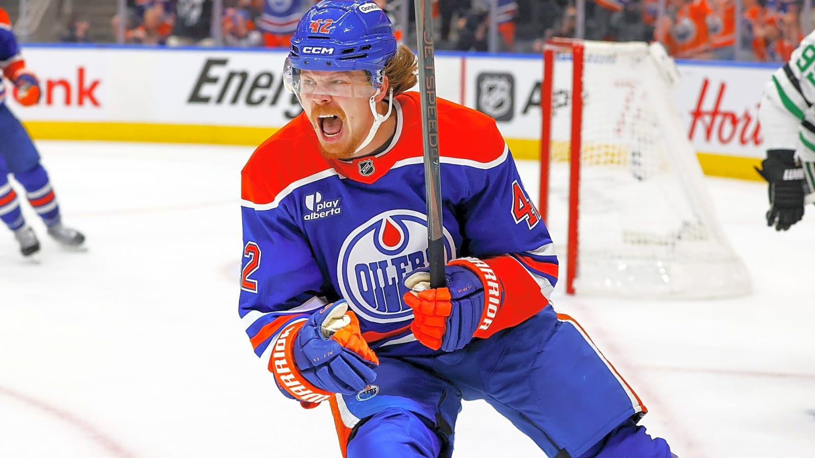 Report: Oilers re-sign Kasperi Kapanen to one-year contract