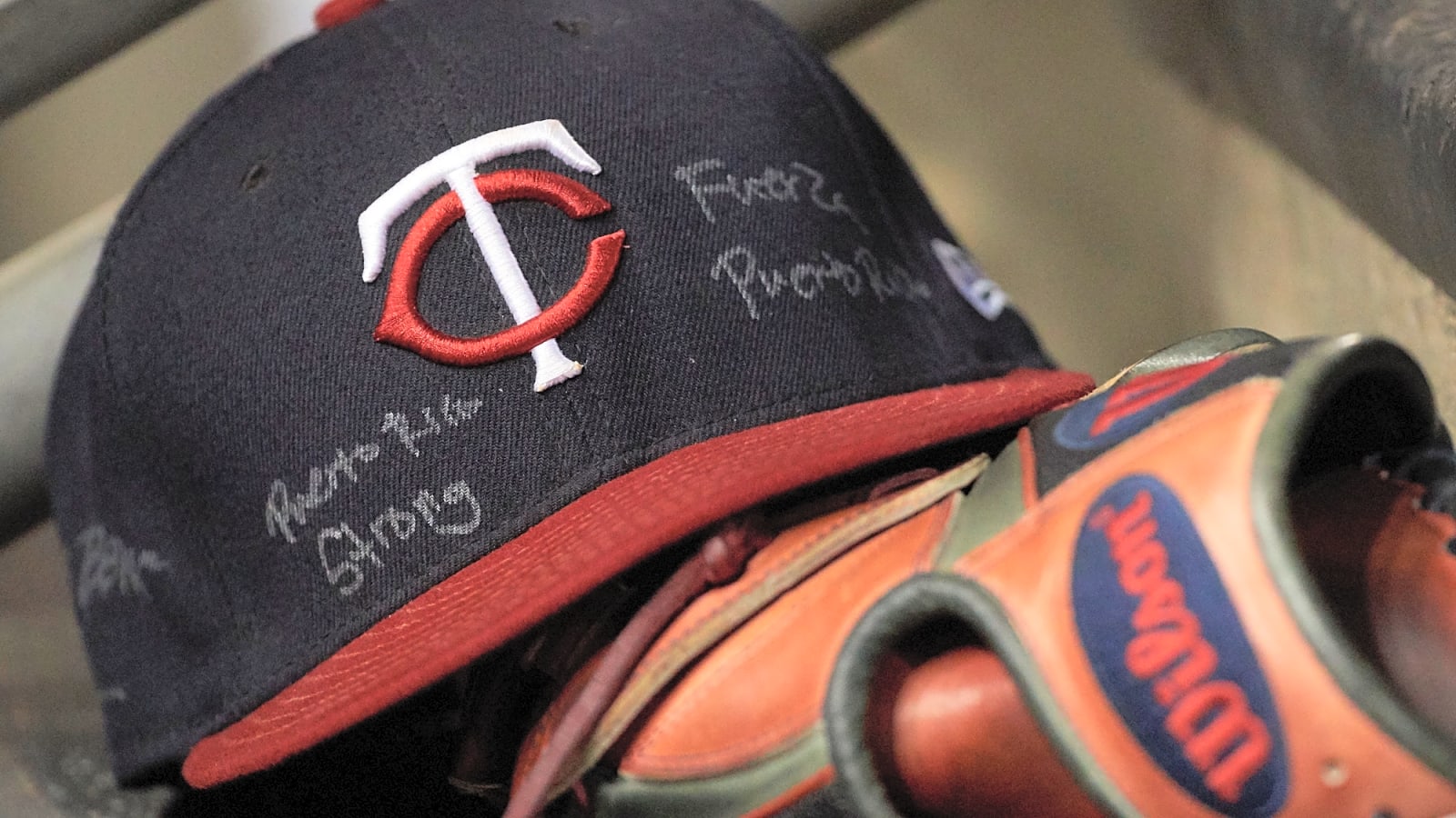 Pohlad family continuing to meet with potential buyers of Twins
