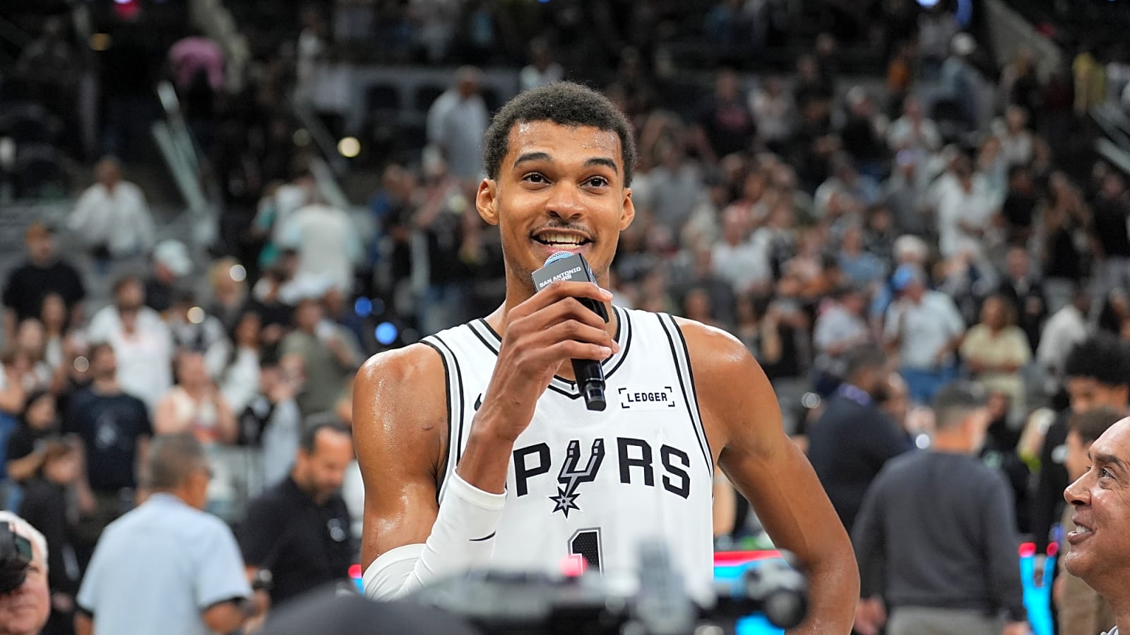 Wembanyama, Antetokounmpo earn NBA Players of the Week honors