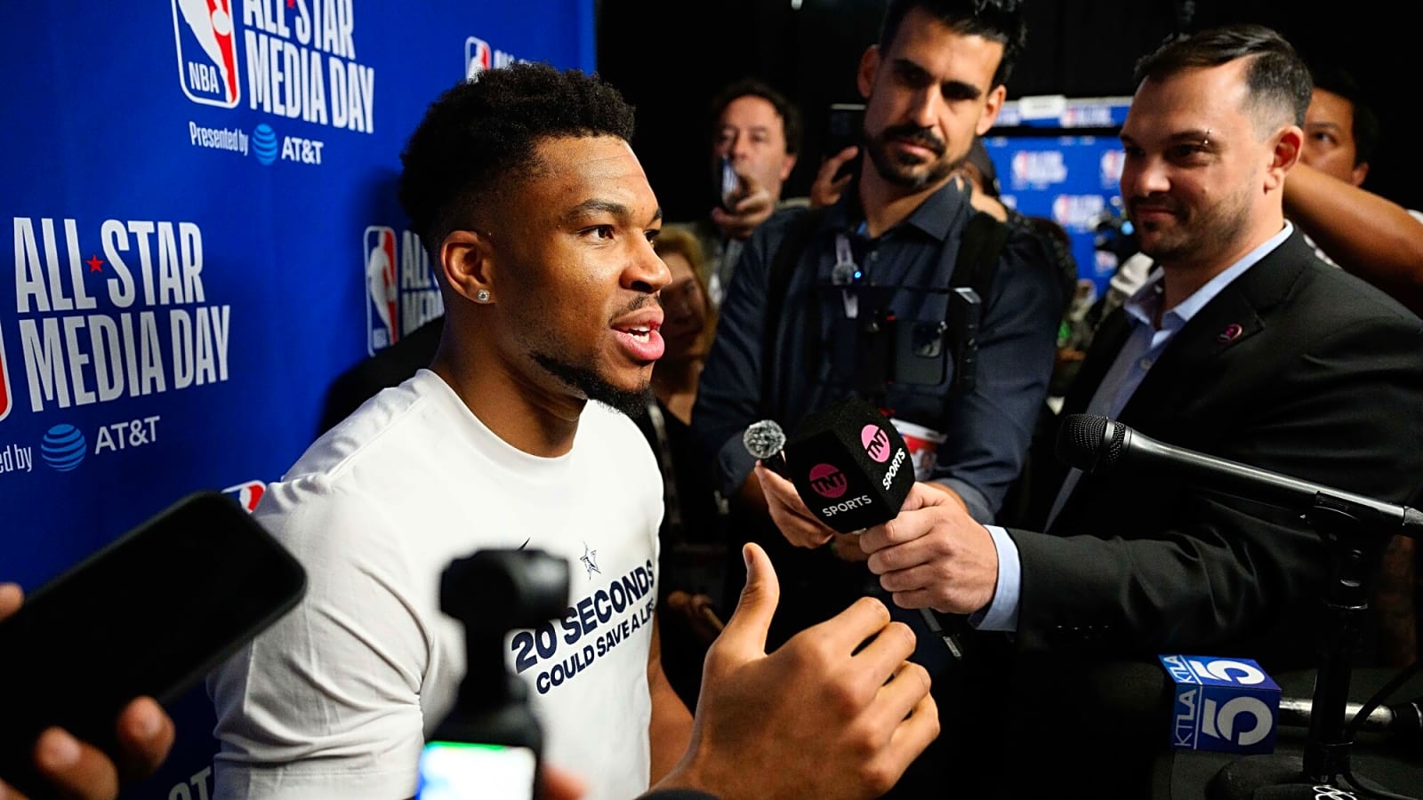 Giannis On Calf Injury: ‘I Feel 100 Percent’
