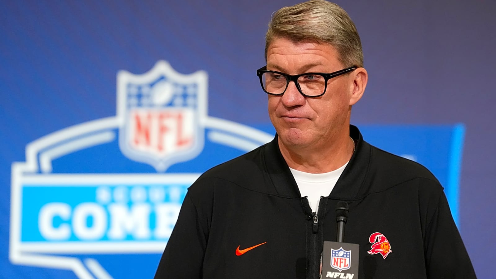 Mike Evans’ Agent Gives Insight Into Legendary WR’s Future