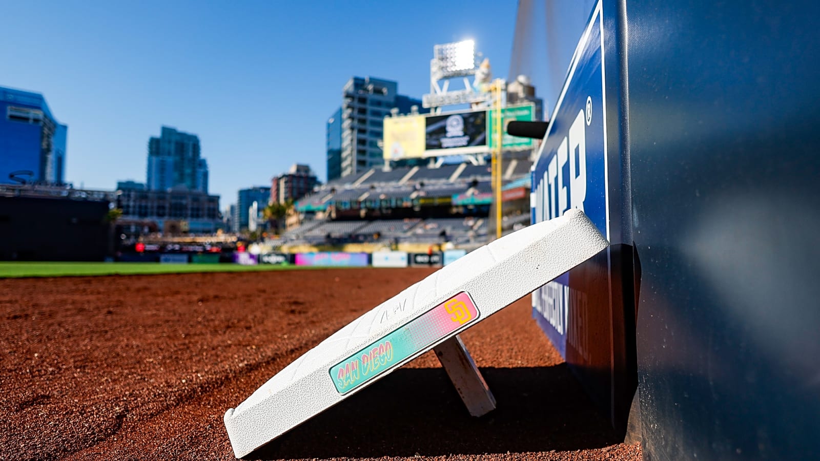 Padres reportedly add intriguing KBO infielder