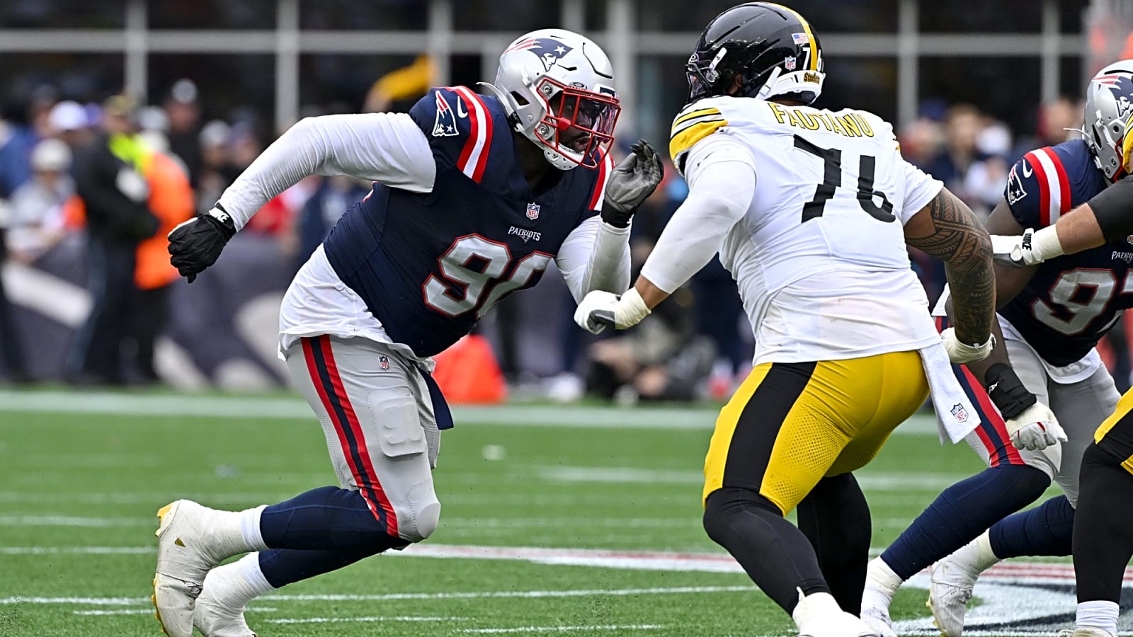 Patriots Willing To Move DT Christian Barmore?