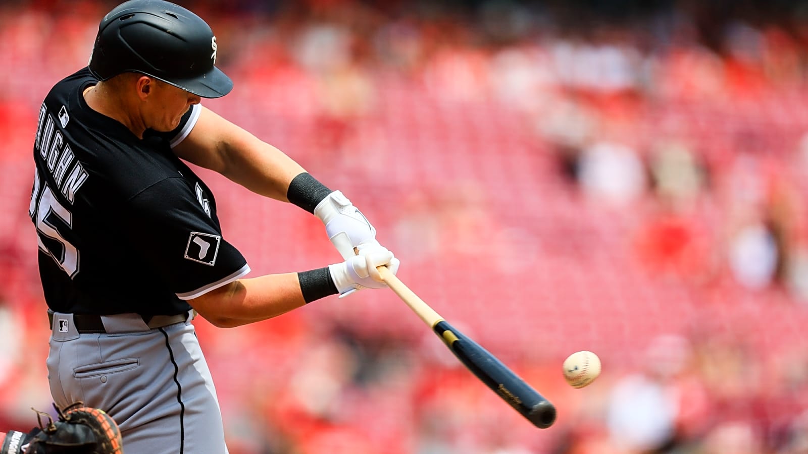 White Sox option first basemen Andrew Vaughn, Tim Elko