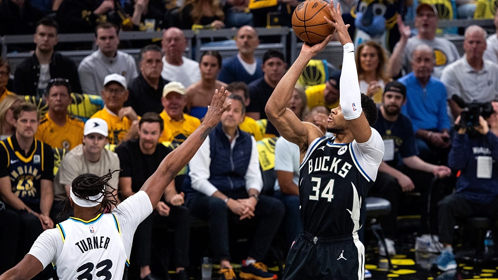 Milwaukee Bucks: Giannis Antetokounmpo Drops Blunt Take Following Game 2 Loss