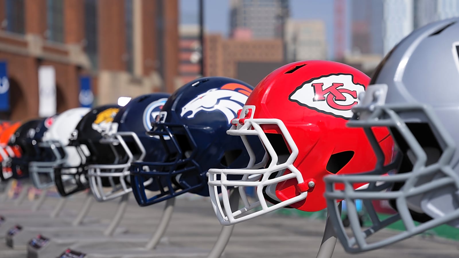 Chiefs 2026 Offseason: Team Needs, Pending FAs, Draft Picks & More