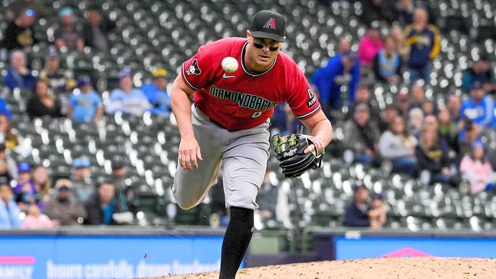 Diamondbacks Place James McCann On IL, Select Aramis Garcia