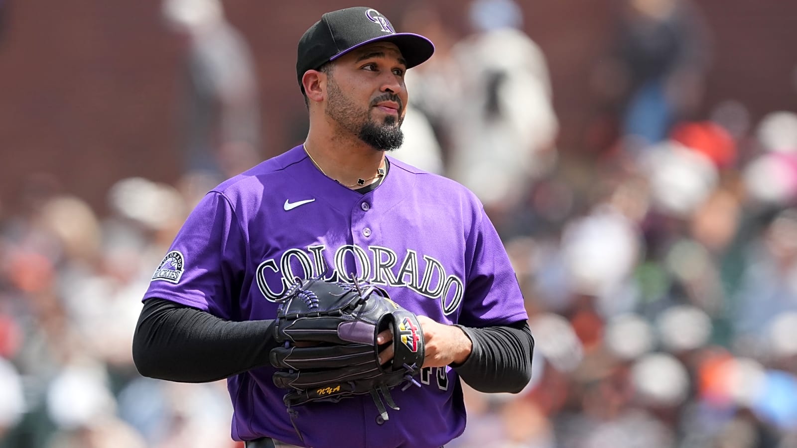 Brewers To Acquire Antonio Senzatela