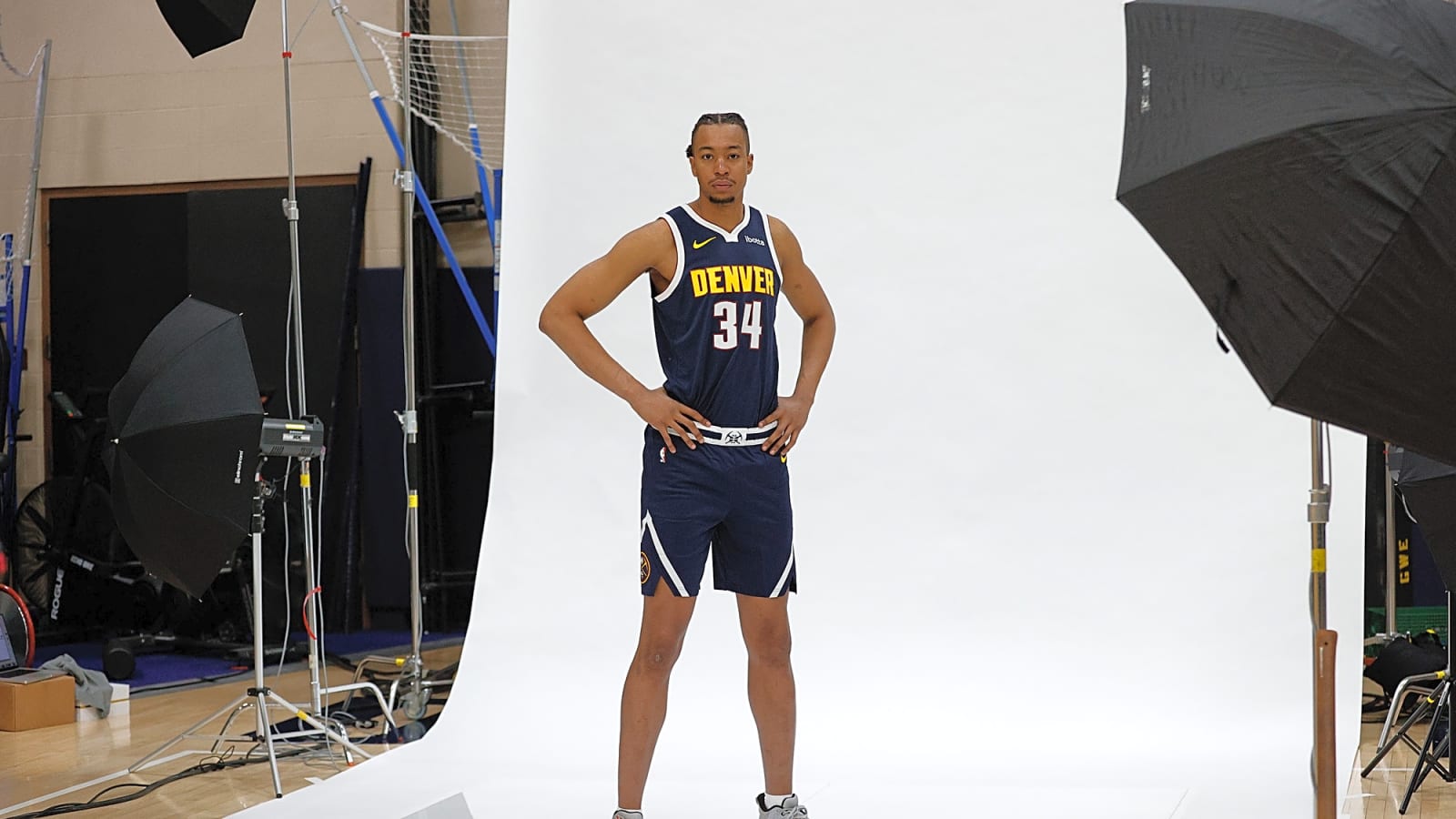 Nuggets waive Moses Brown, Kessler Edwards