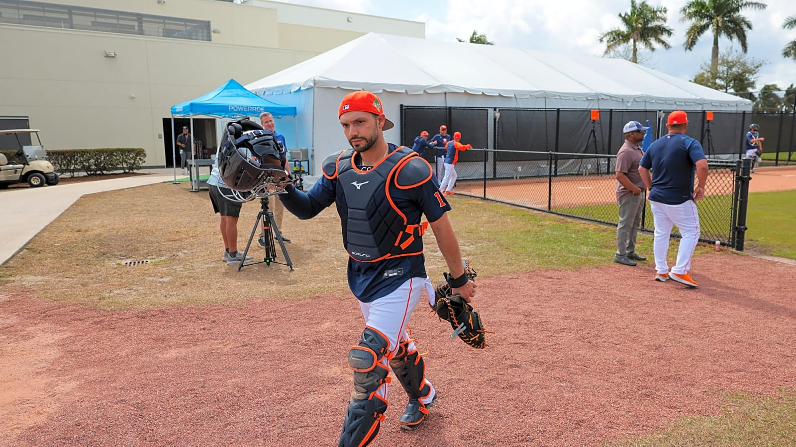 Astros Outright César Salazar