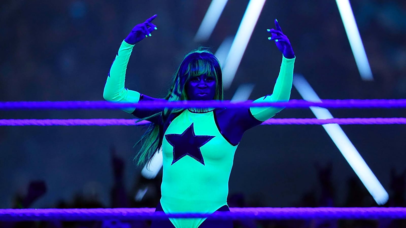 Who Will Benefit From Naomi Vacating World Championship?