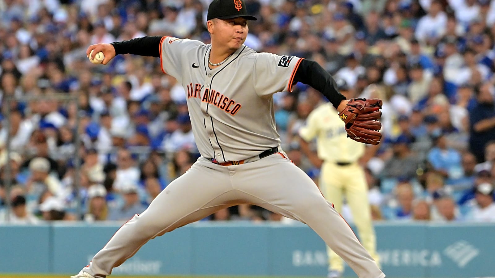 2026 Transactions: Astros Acquire Teng, Nationals Claim Lovelady