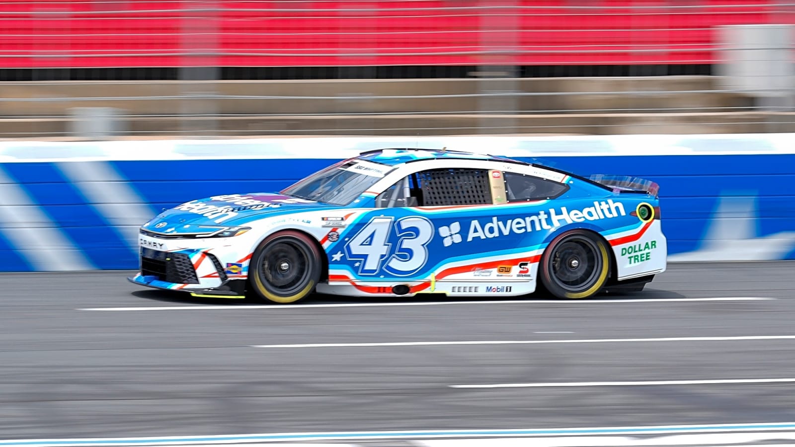 Erik Jones Urges NASCAR to Shift Focus to Intermediate Tracks With the Next Gen Car