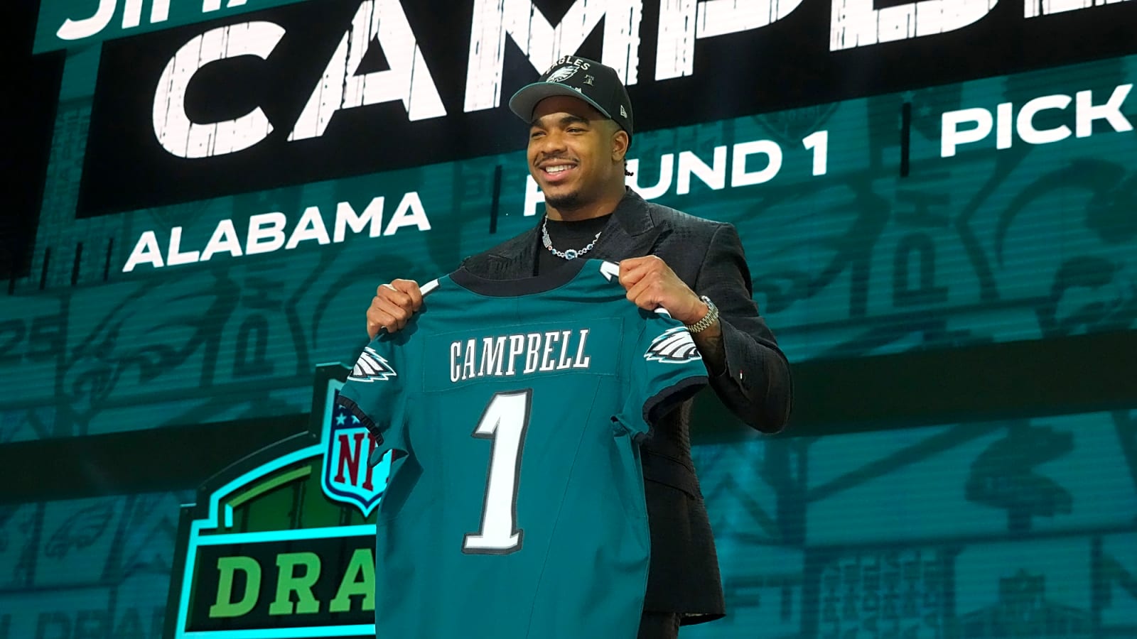 NFL Expert Names Linebacker as Eagles’ Most Dangerous Addition