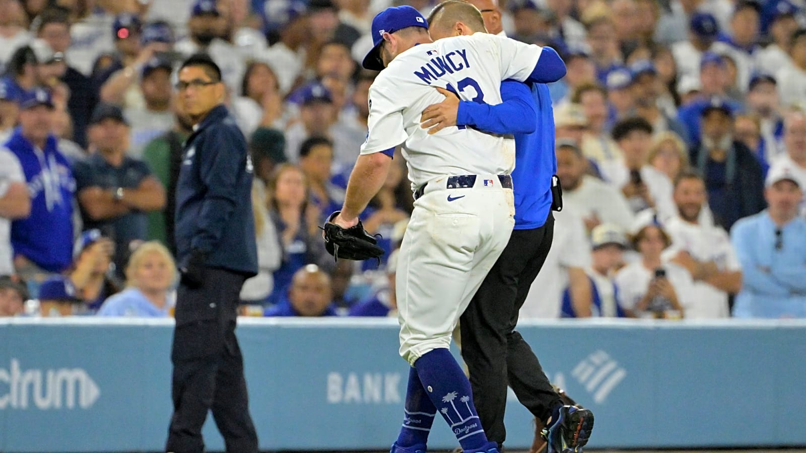 Dodgers' Max Muncy to miss around six weeks with bone bruise