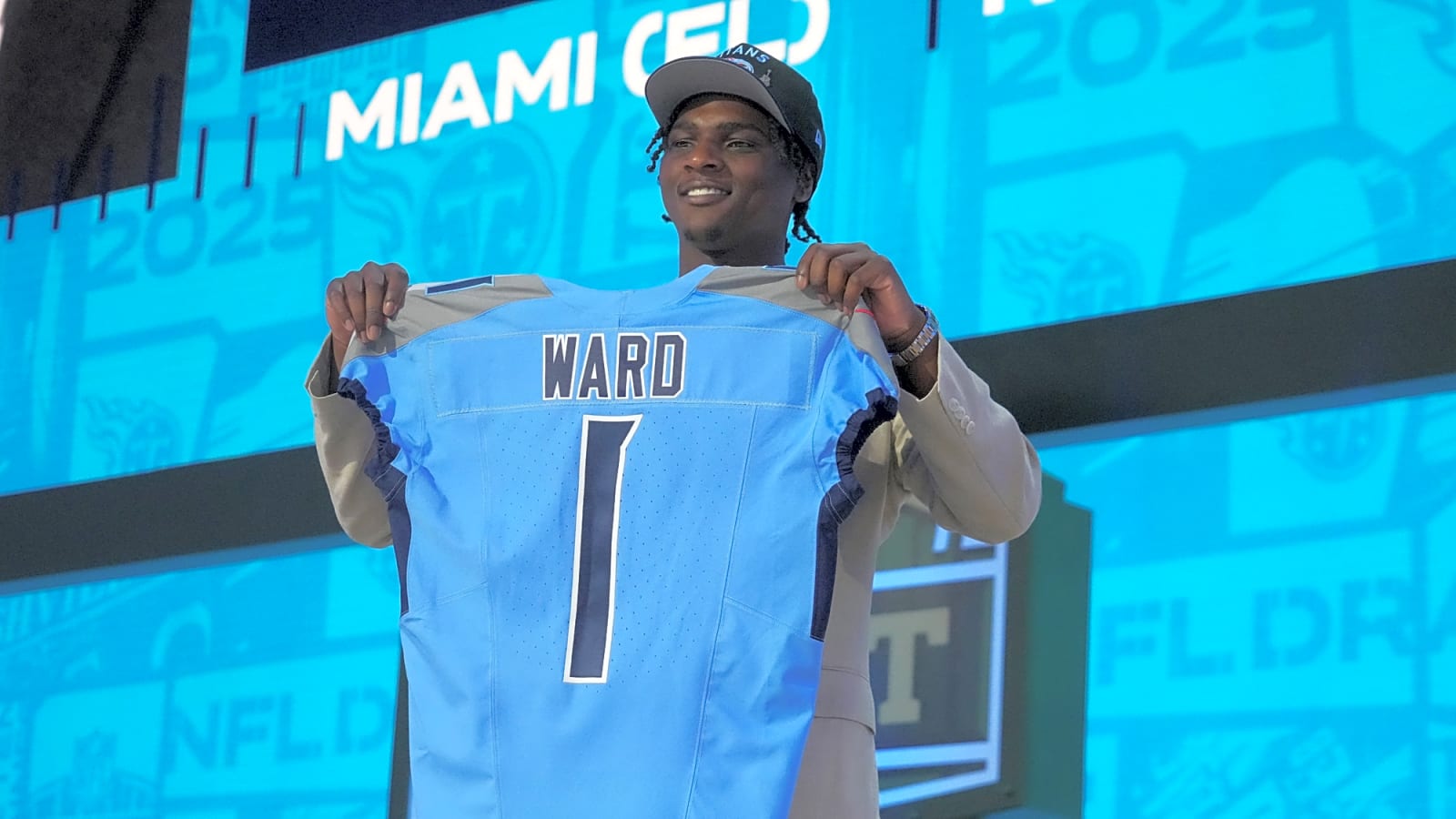 Watch: Hall of Famer allows Titans' Cam Ward to wear retired No. 1 jersey