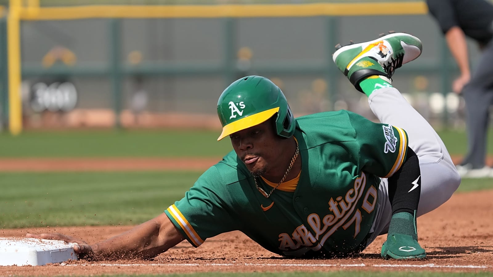 White Sox Acquire Junior Perez