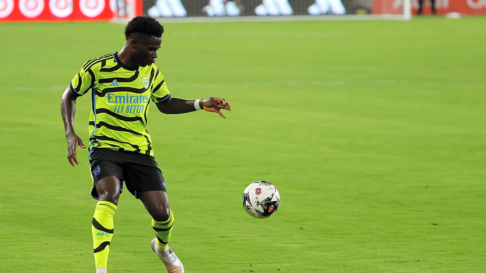 Determined Arsenal beat Brighton after Saka’s early goal