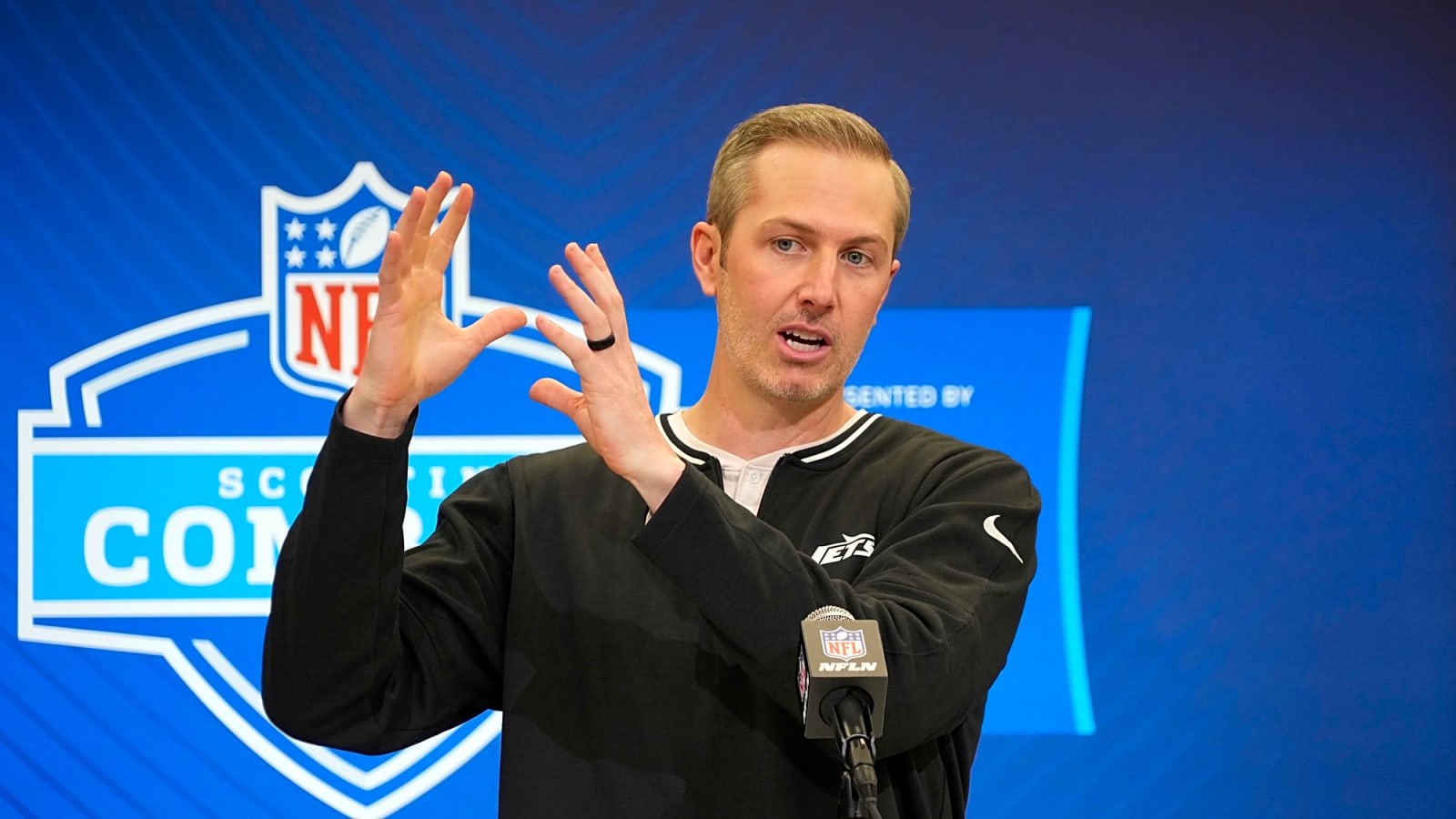 Broncos to promote Reed Burckhardt to assistant GM