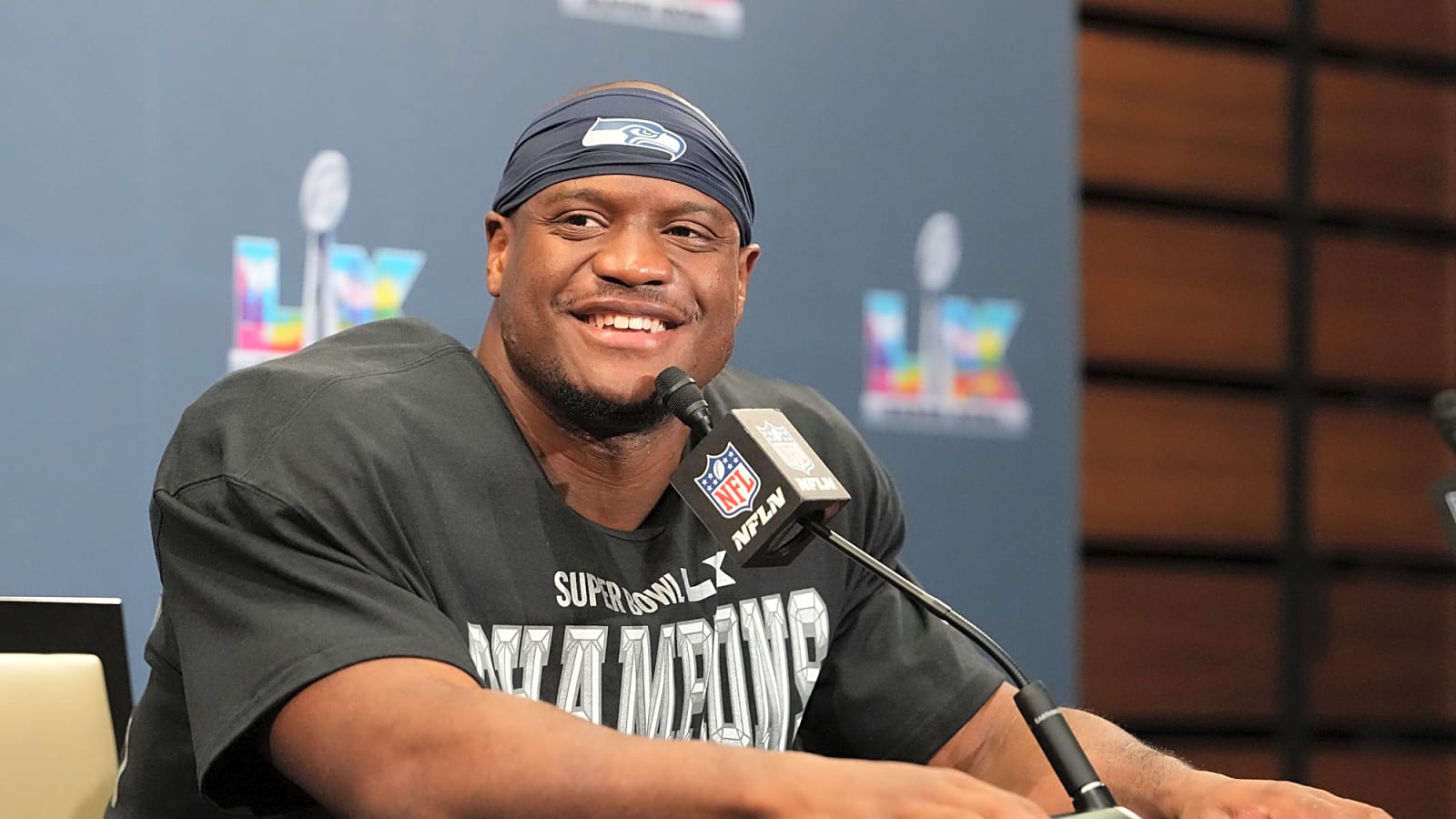 Kenneth Walker leaves Seahawks to join AFC team