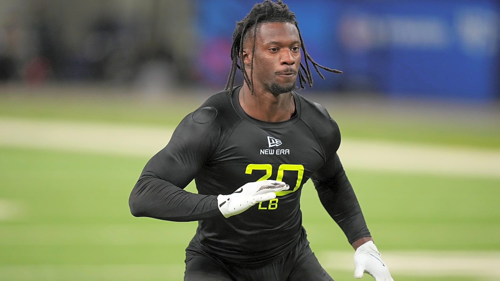 Philadelphia Eagles select Smael Mondon Jr. in fifth round of 2025 NFL Draft