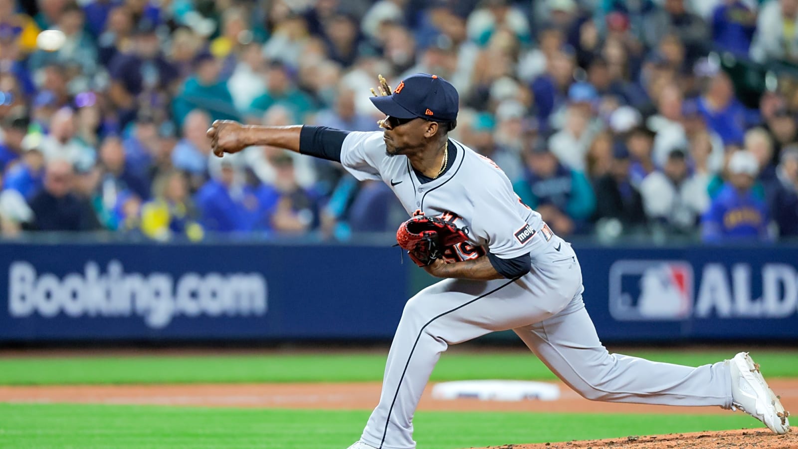 New York Yankees Add To Bullpen Signing Rafael Montero