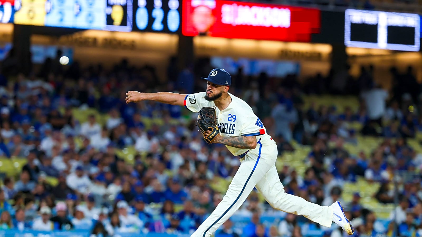 Dodgers Designate Jonathan Hernández For Assignment