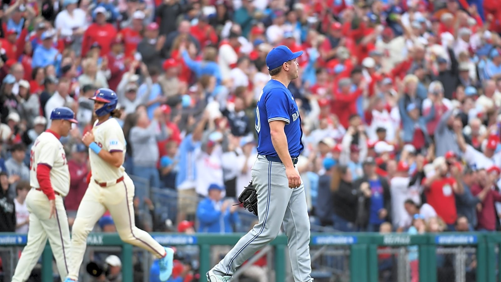 Report: Blue Jays release Erik Swanson