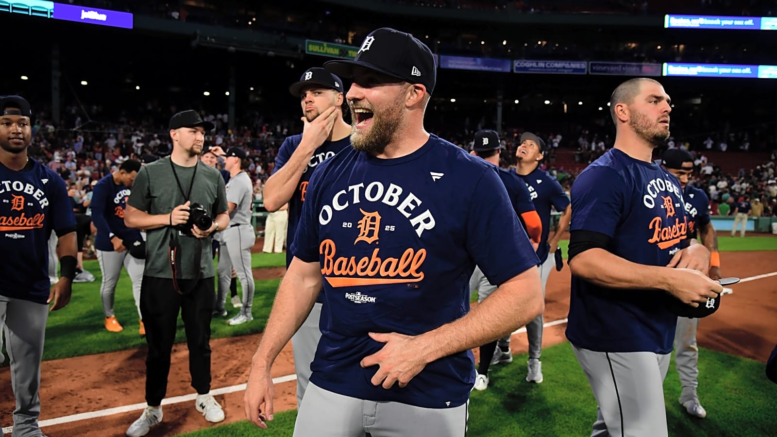The Detroit Tigers celebrate after clinching a playoff birth