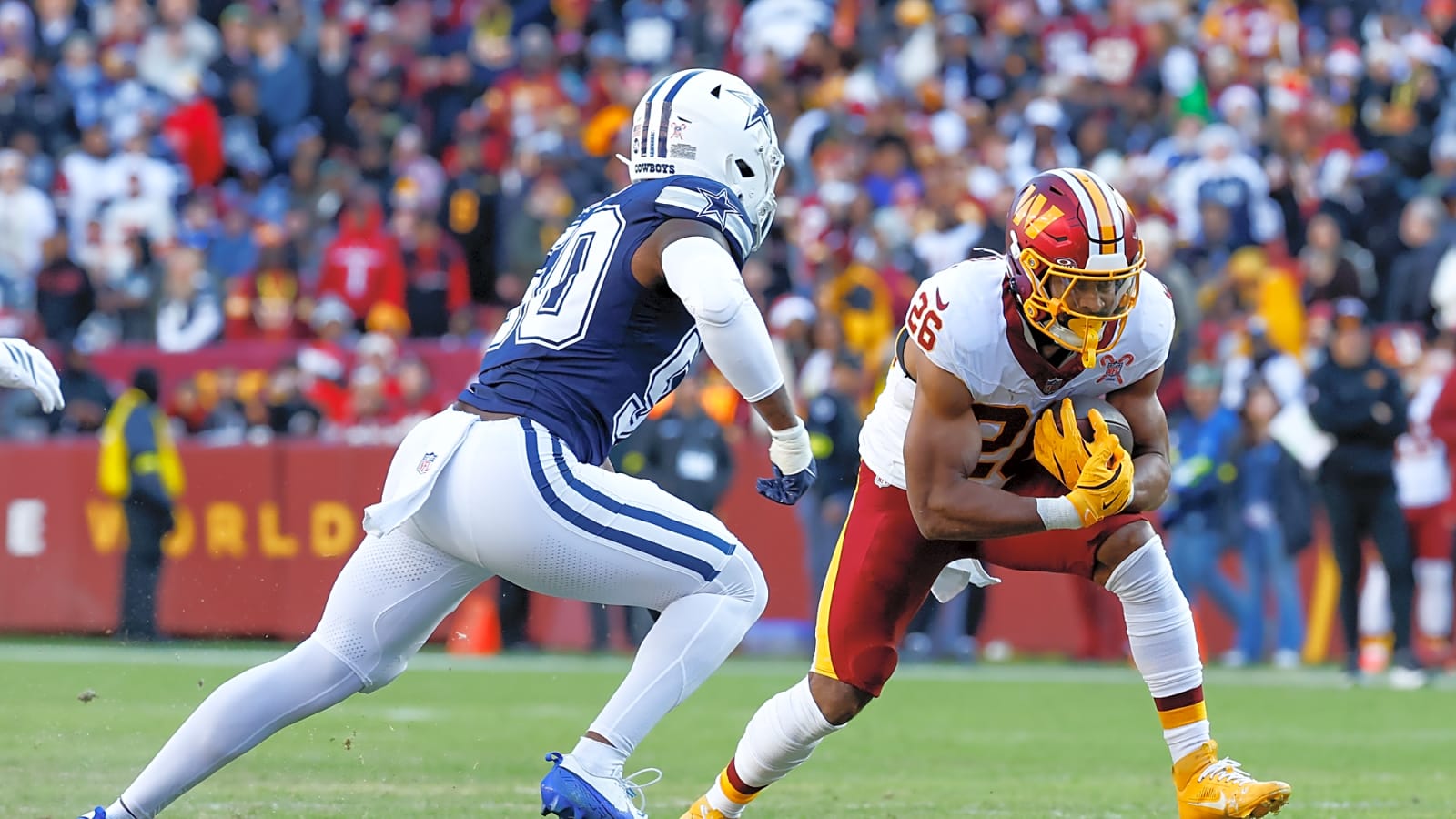 Commanders To Re-Sign RB Jeremy McNichols